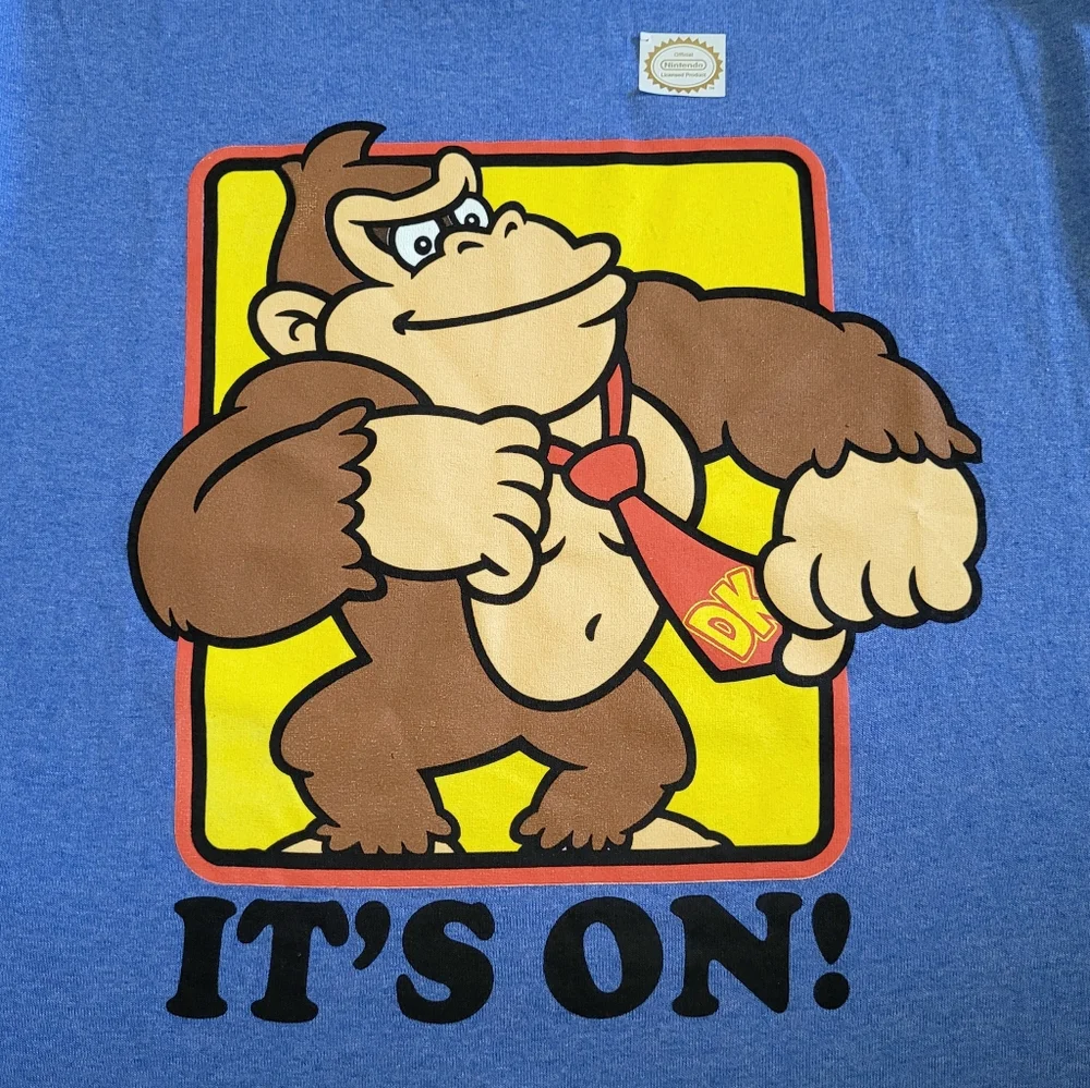 Nintendo🎮 Donkey Kong🦍 "It's On" Graphic Tee👕 - NWOT - Picture 3 of 14